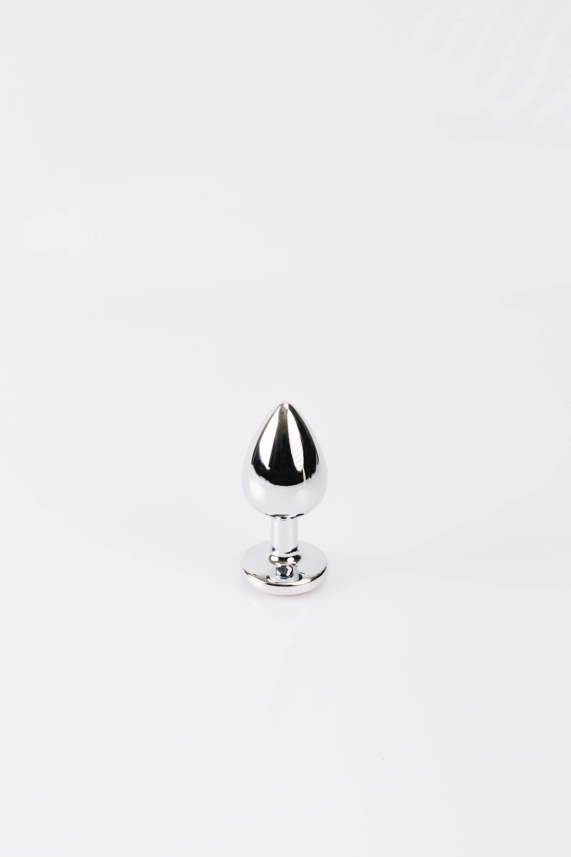Plug anal mediano Rv con joya: lujo y placer seguro Nje Plug anal mediano Rv con joya: lujo y placer seguro Nje